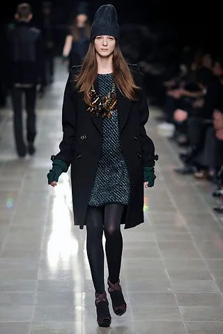 Look 15